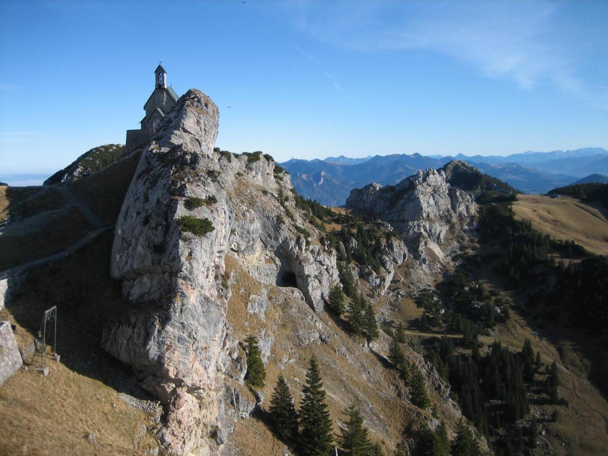 Schlossalm Ferienwohnungen Бранненбург Экстерьер фото